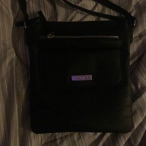 Selling a bad for 100 barely used